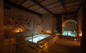 Azur Hotel & Spa